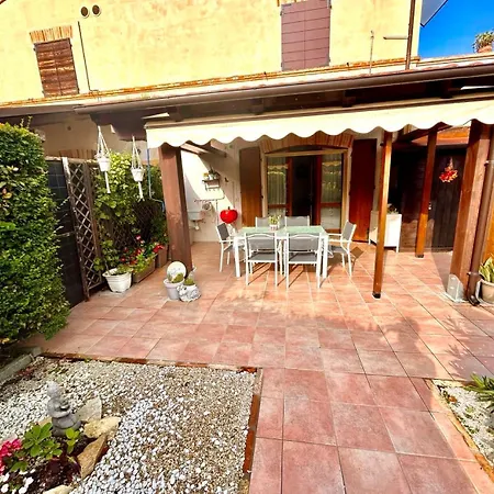 Bilocale Azalea, דירה
